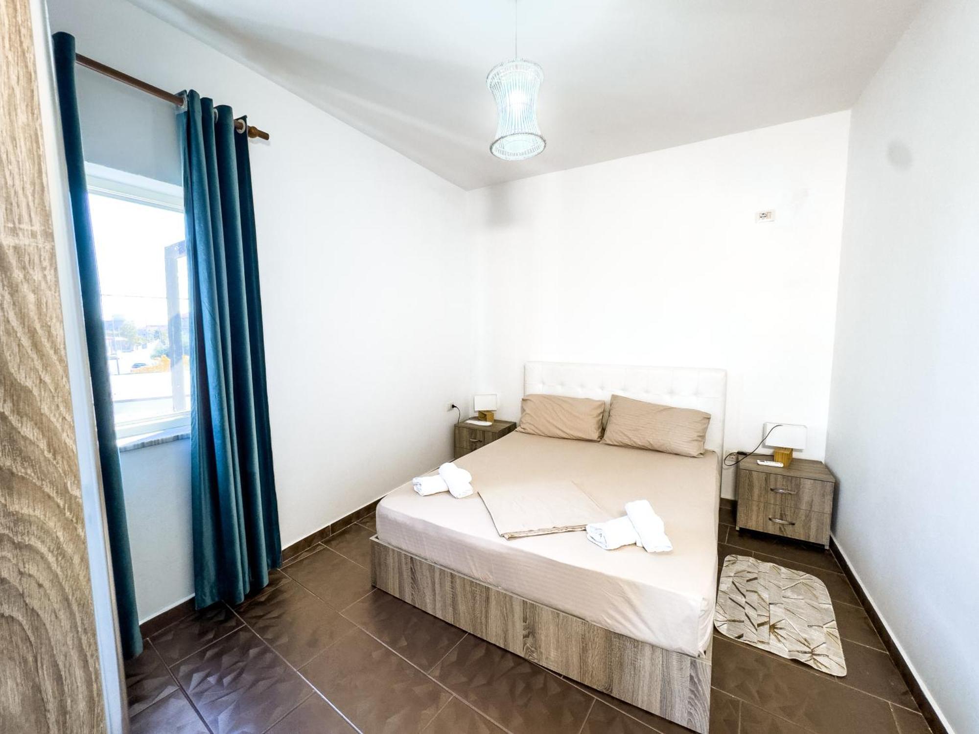 Shkodra Budget Hotel ภายนอก รูปภาพ