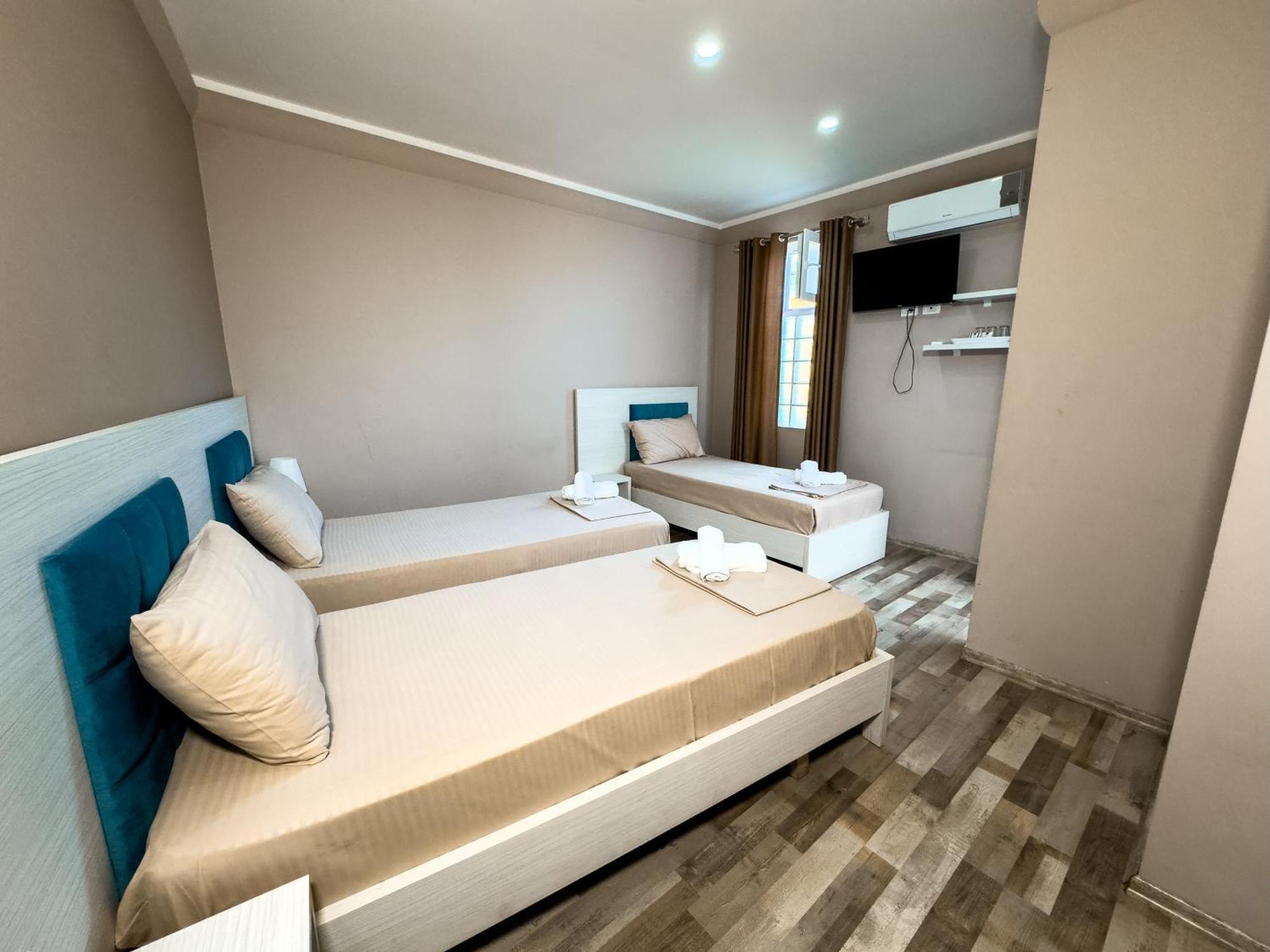 Shkodra Budget Hotel ภายนอก รูปภาพ