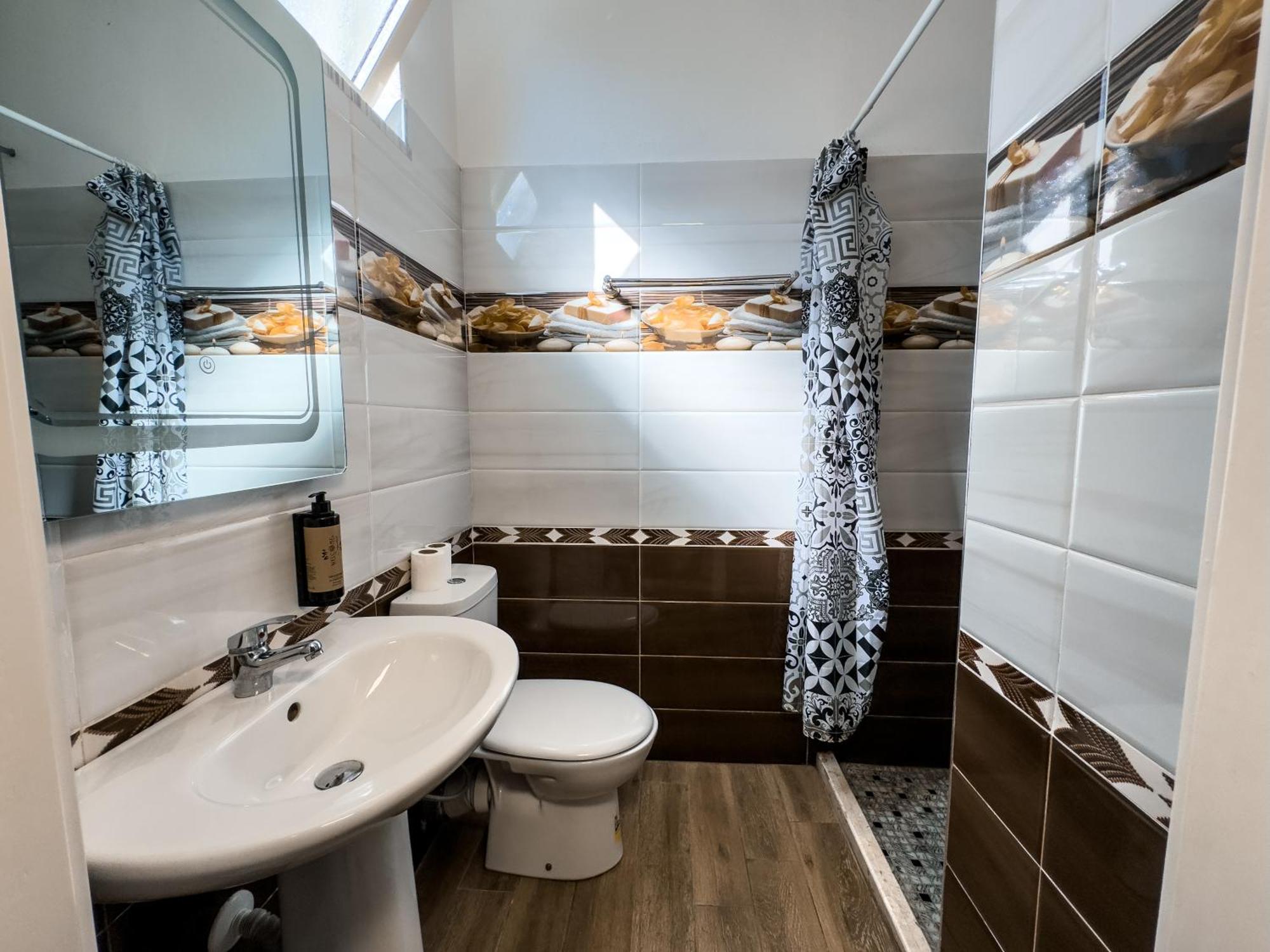 Shkodra Budget Hotel ภายนอก รูปภาพ