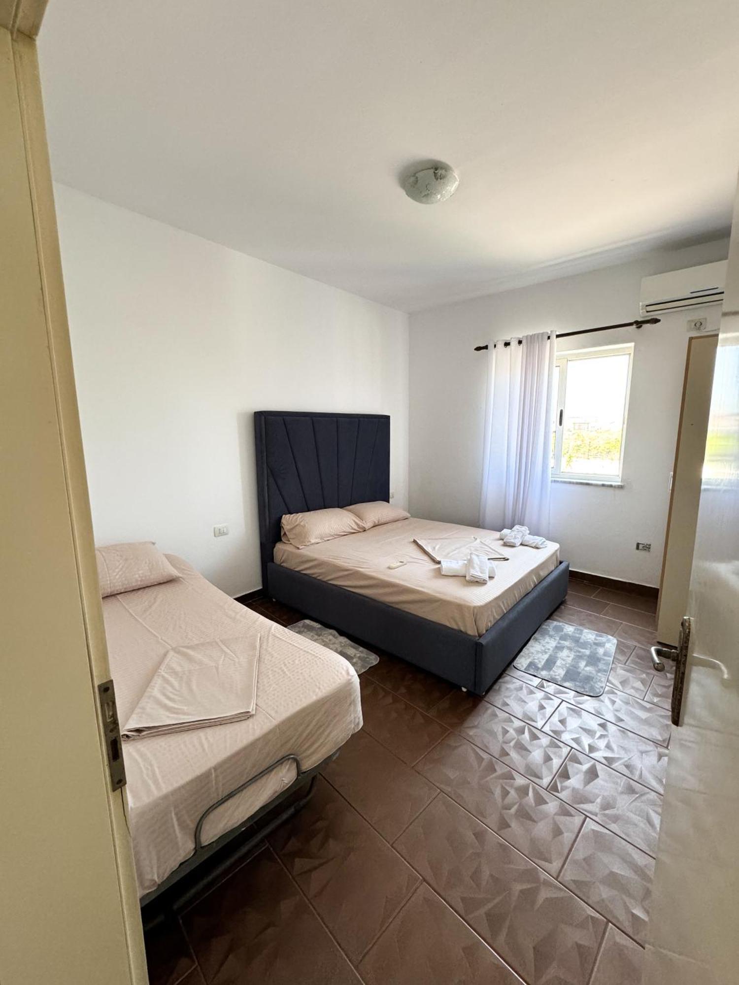 Shkodra Budget Hotel ภายนอก รูปภาพ