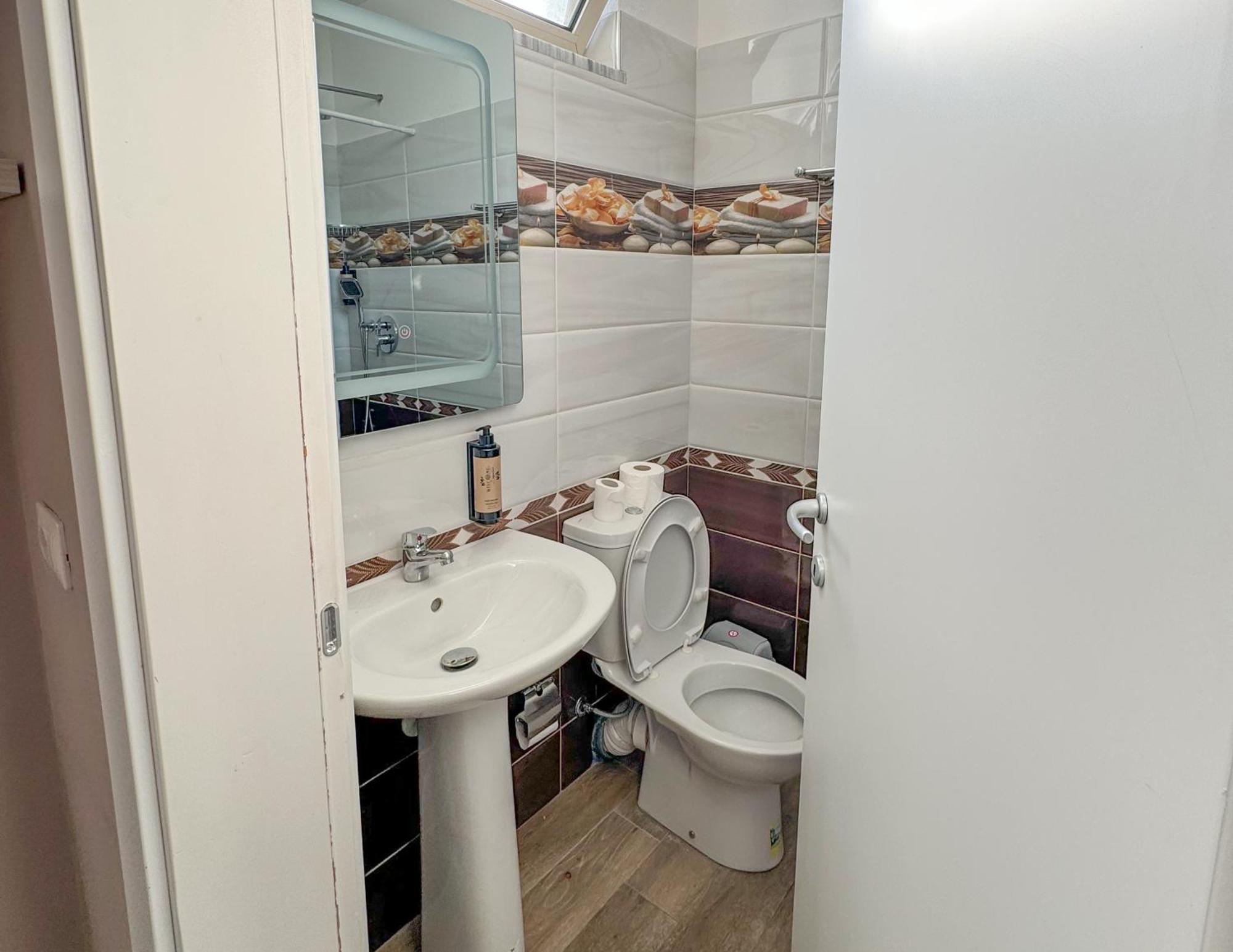 Shkodra Budget Hotel ภายนอก รูปภาพ